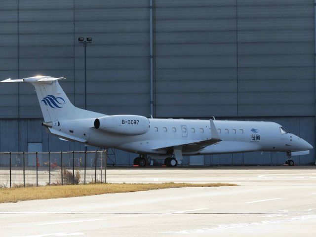 Embraer Legacy 600/650 (B-3097) - I take a picture on Feb 6, 2017.