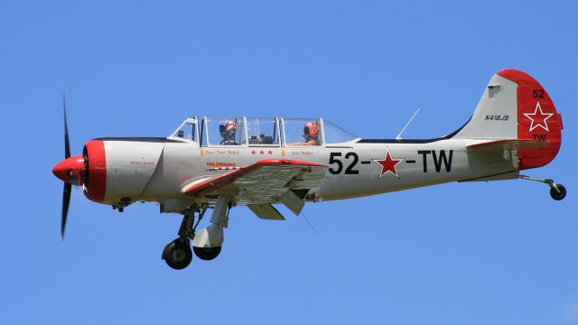 N418JB — - YAK-52TW landing at Lebanon, TN (M54). The radial engine (M-14PFXDK) on this aircraft gives it a very nice sound and look.