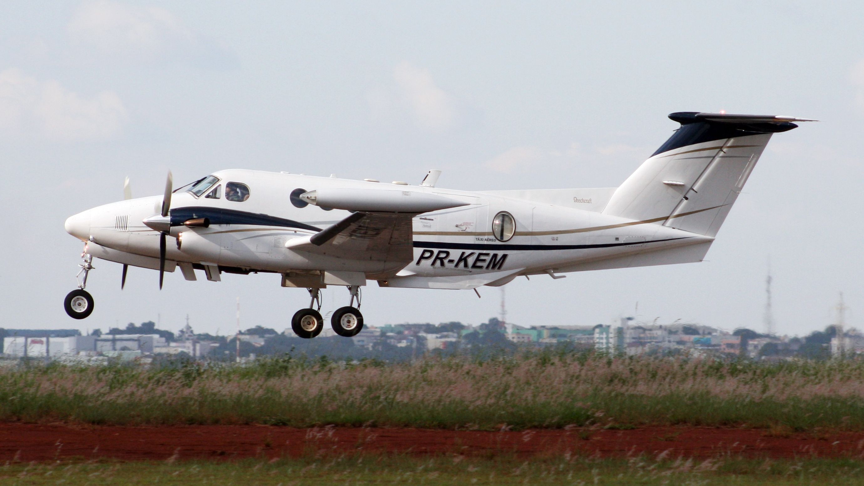 Beechcraft Super King Air 200 (PR-KEM)