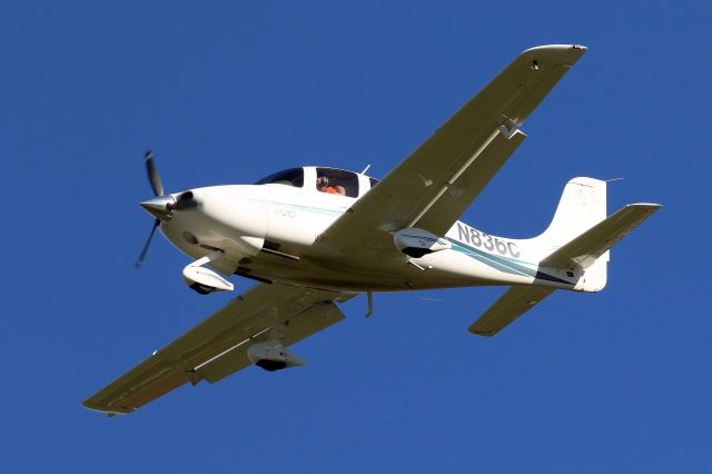 Cirrus SR-20 (N836C)