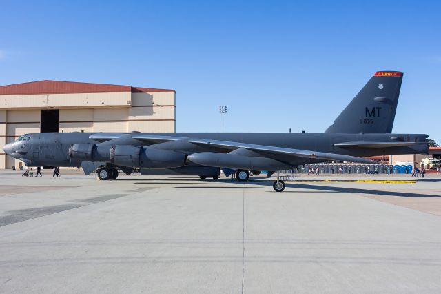 Boeing B-52 Stratofortress (61-0035)