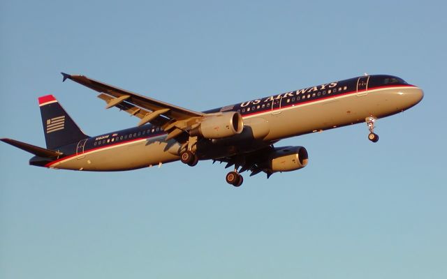 N162UW — - A321-211 late day arrival at Charlotte