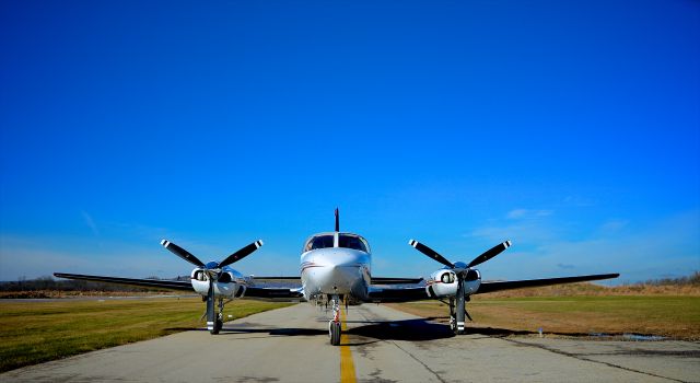 Cessna 421 (C-GJKL)