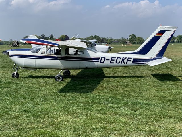 Cessna Centurion (D-ECKF) - Rare C210 stationed on EHHV