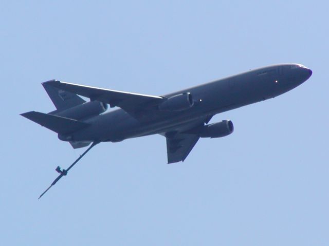 KC-10 Extender — - Canadian International Air Show 2001