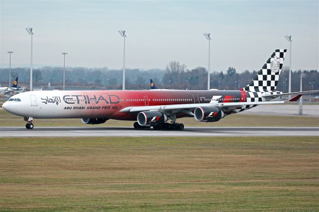 Airbus A340-600 (A6-EHJ)