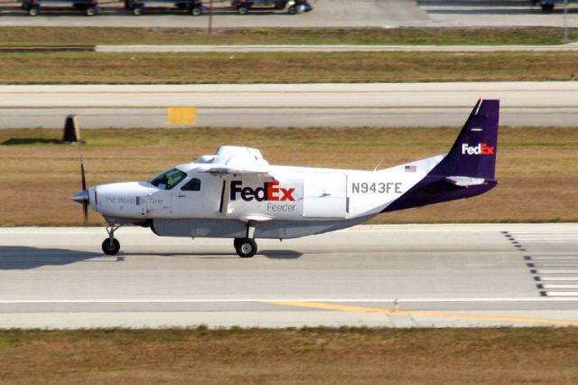 Cessna Caravan (N943FE)