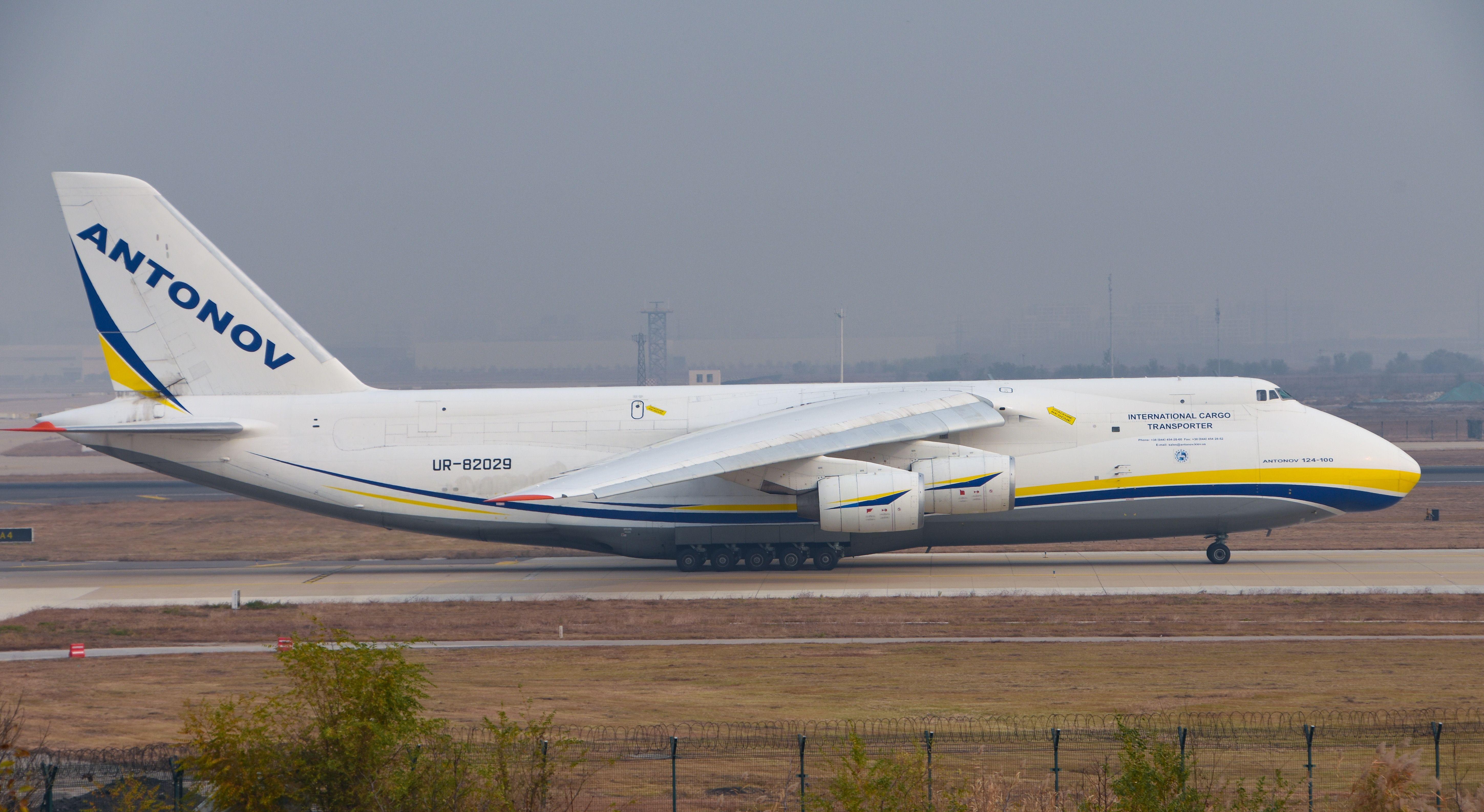 Antonov An-124 Ruslan (UR-82029)