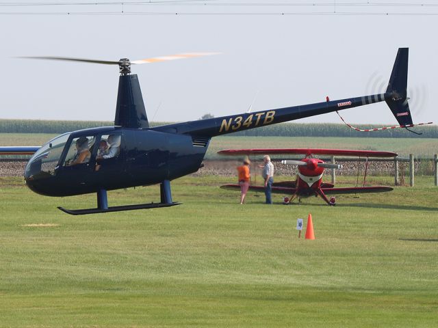 Robinson R-44 (N34TB)