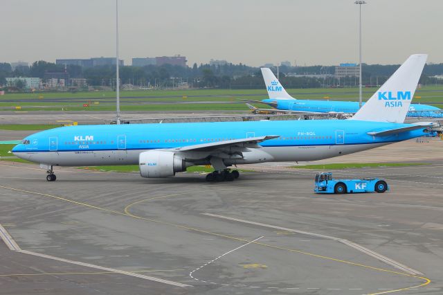 Boeing 777-200 (PH-BQL) - Panorama Viewing Terrace, Amsterdam Schiphol, 09/09/14