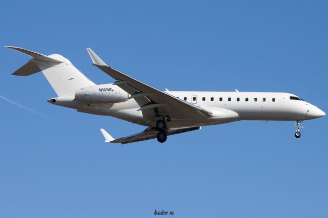 Bombardier Global Express (N1098L)