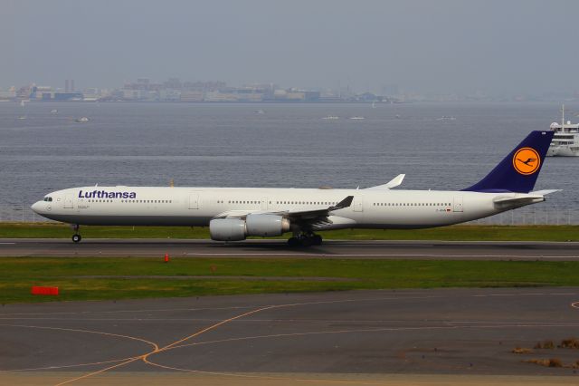 Airbus A340-600 (D-AIHN)