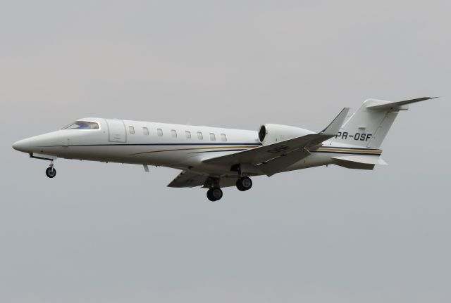 Learjet 45 (PR-OSF)