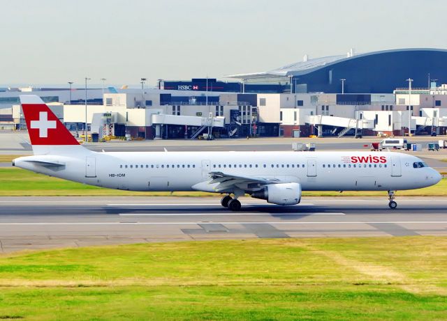 Airbus A321 (HB-IOM)