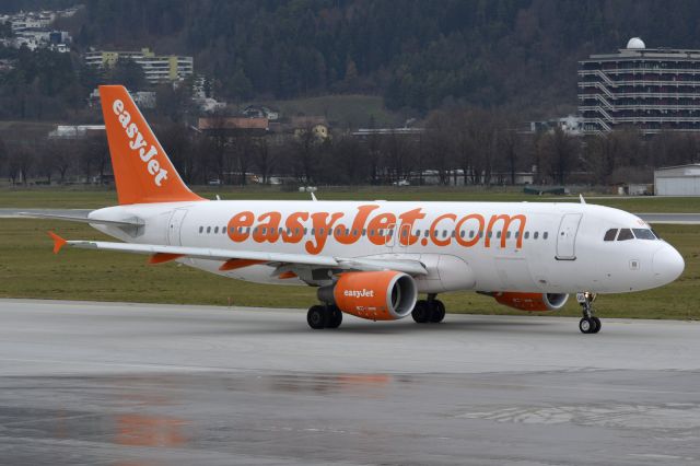 Airbus A320 (G-EZUD)