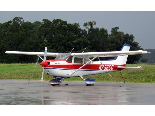 Cessna Skyhawk (N736GC) - Still a great aircraft.