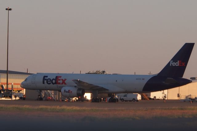 Boeing 757-200 (N791FD)