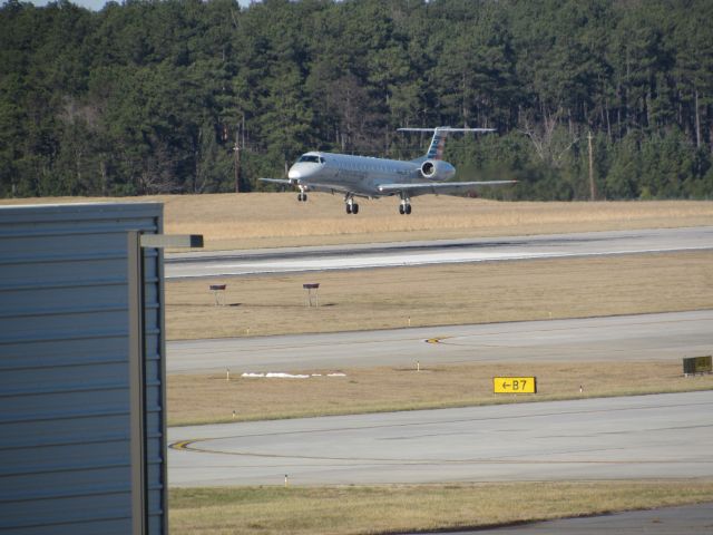 Embraer ERJ-145 (N607AE) - American Eagle (Trans States Airlines) flight 4138 from La Guardia, an Embraer ERJ 145 landing on runway 23R. This was taken January 30, 2016 at 3:28 PM.