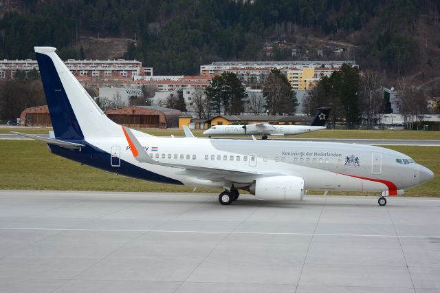 Boeing 737-700 (PH-GOV)