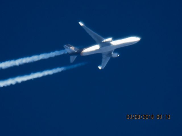 BOEING 767-300 (N337UP)