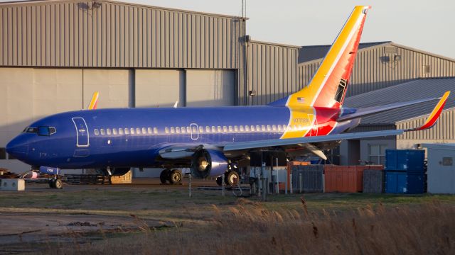 Boeing 737-700 (N7706A)