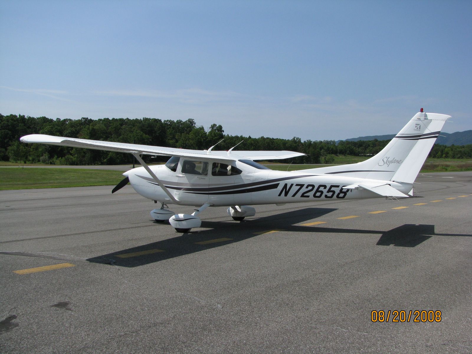 Cessna Skylane (N72658)