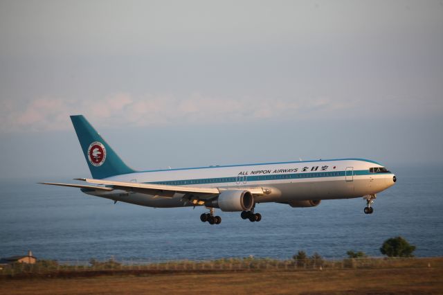 BOEING 767-300 (JA602A) - 07 July 2013:HND-HKD.