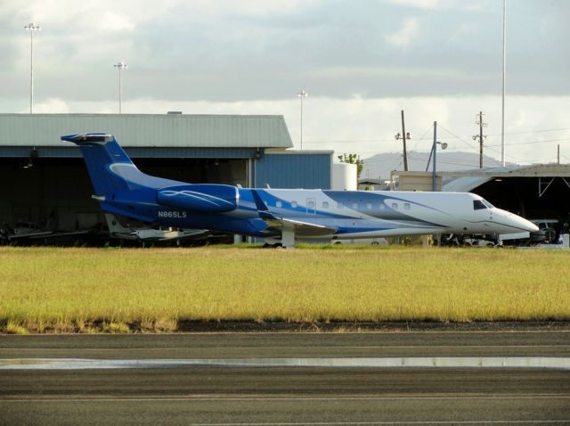 Embraer ERJ-135 (N865LS)