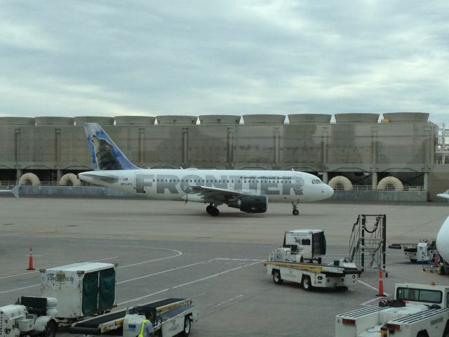 Airbus A319 (N933FR)