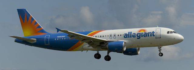 Airbus A320 (N283NV)