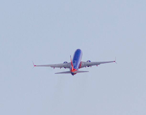 Boeing 737-700 —