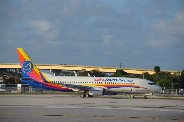 Boeing 737-700 (9Y-JME) - Air Jamaica is operated by Caribbean Airlines under the Air Jamaica brand name.