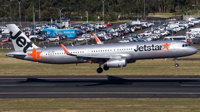 Airbus A321 (VH-VWQ)