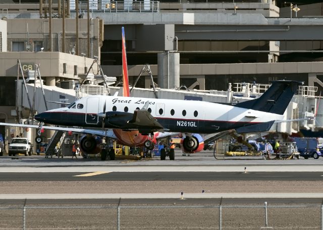 Beechcraft 1900 (N261GL)