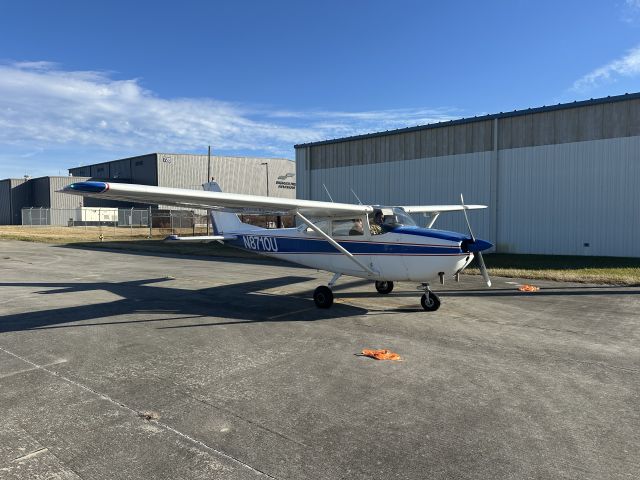 Cessna Skyhawk (N8710U)