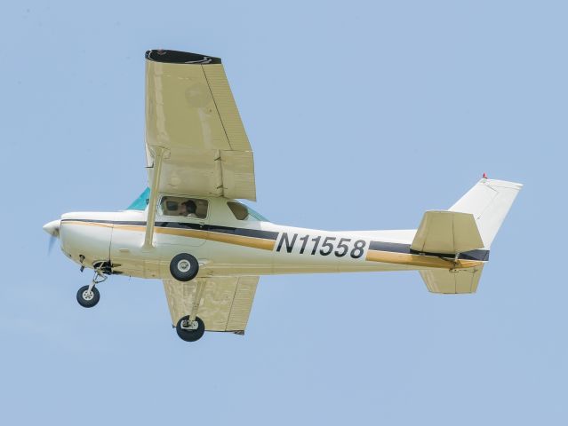 Cessna Commuter (N11558)