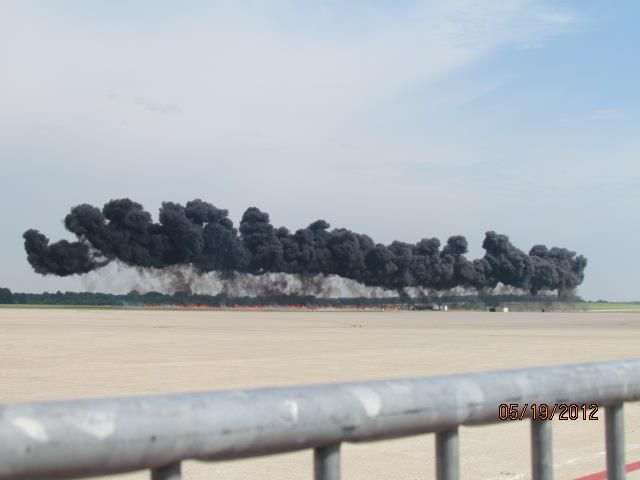 Northrop Spirit (89-0128) - B-2 blowing up the tarmac lol 