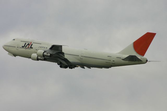 Boeing 747-400 (JA8166)