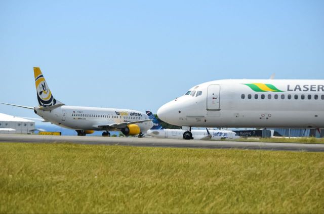 McDonnell Douglas MD-80 (YV-3145)