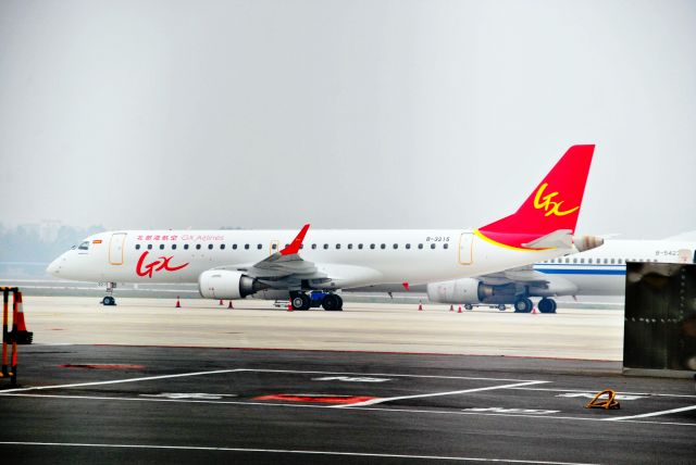 Embraer ERJ-190 (B-3215) - the new airlines for Guangxi province——北部湾航空公司