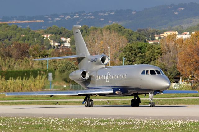 Dassault Falcon 900 (OO-ACT) - NEWS COLOURS ! CANNES 11.21.14