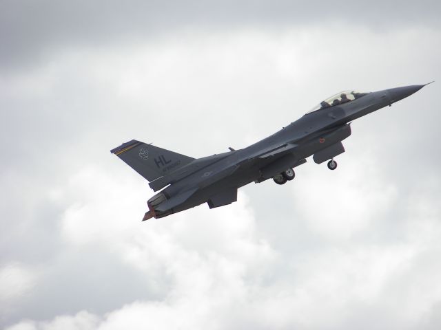 Lockheed F-16 Fighting Falcon — - MCAS Miramar Airshow 2008  San Diego, CA  Solo F-16 Flight Departure.. Gear up, Positive Rate!