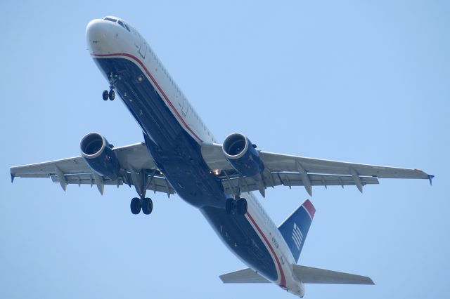 Airbus A321 (N190UW)