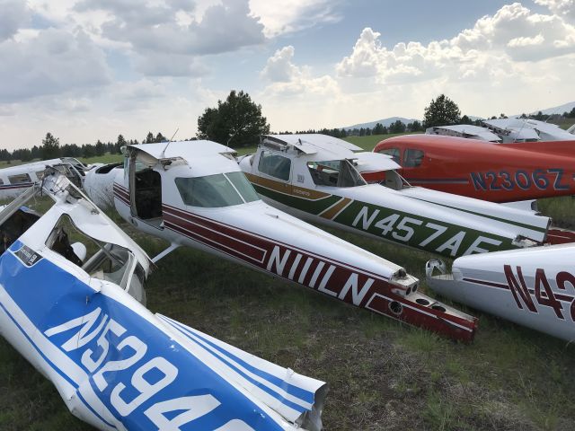 Cessna Commuter (N111LN) - Sad little 150. Shot this at the Deer Park Discount Salvage in 2018. 