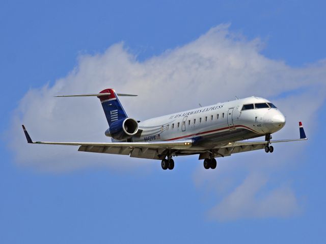 Canadair Regional Jet CRJ-200 (N442AW)