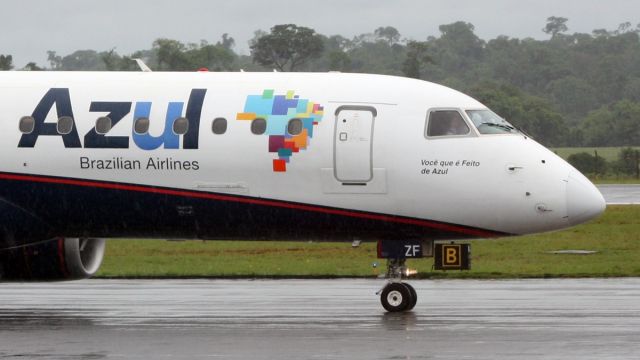 Embraer ERJ-190 (PR-AZF)