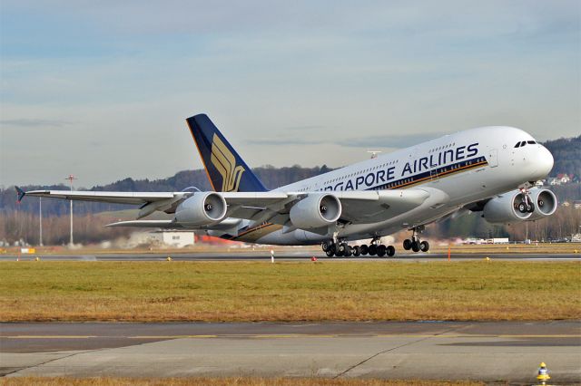 Airbus A380-800 (9V-SKI)