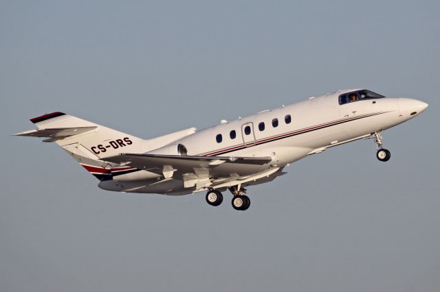 Hawker 800 (CS-DRS)