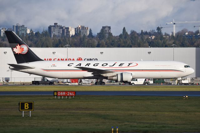 BOEING 767-300 (C-FPIJ)