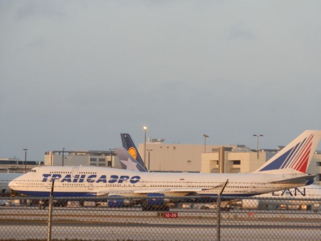 Boeing 747-400 (EI-XLM)